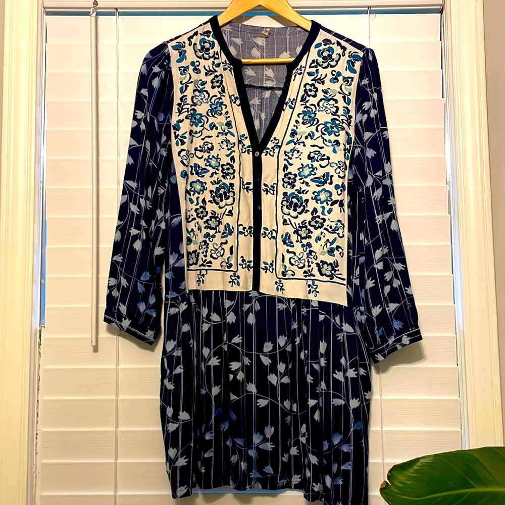 Anthropologie Mini long sleeves dress, size M.  Embroidery work on the front.